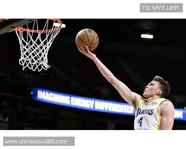 克里斯多夫-奥贝克帕成功带领球队获得CBA总冠军：一位篮球传奇的崛起